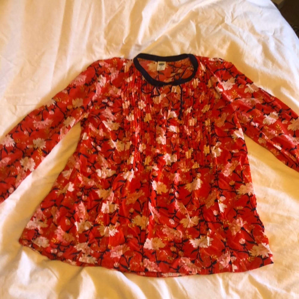Old navy floral blouse